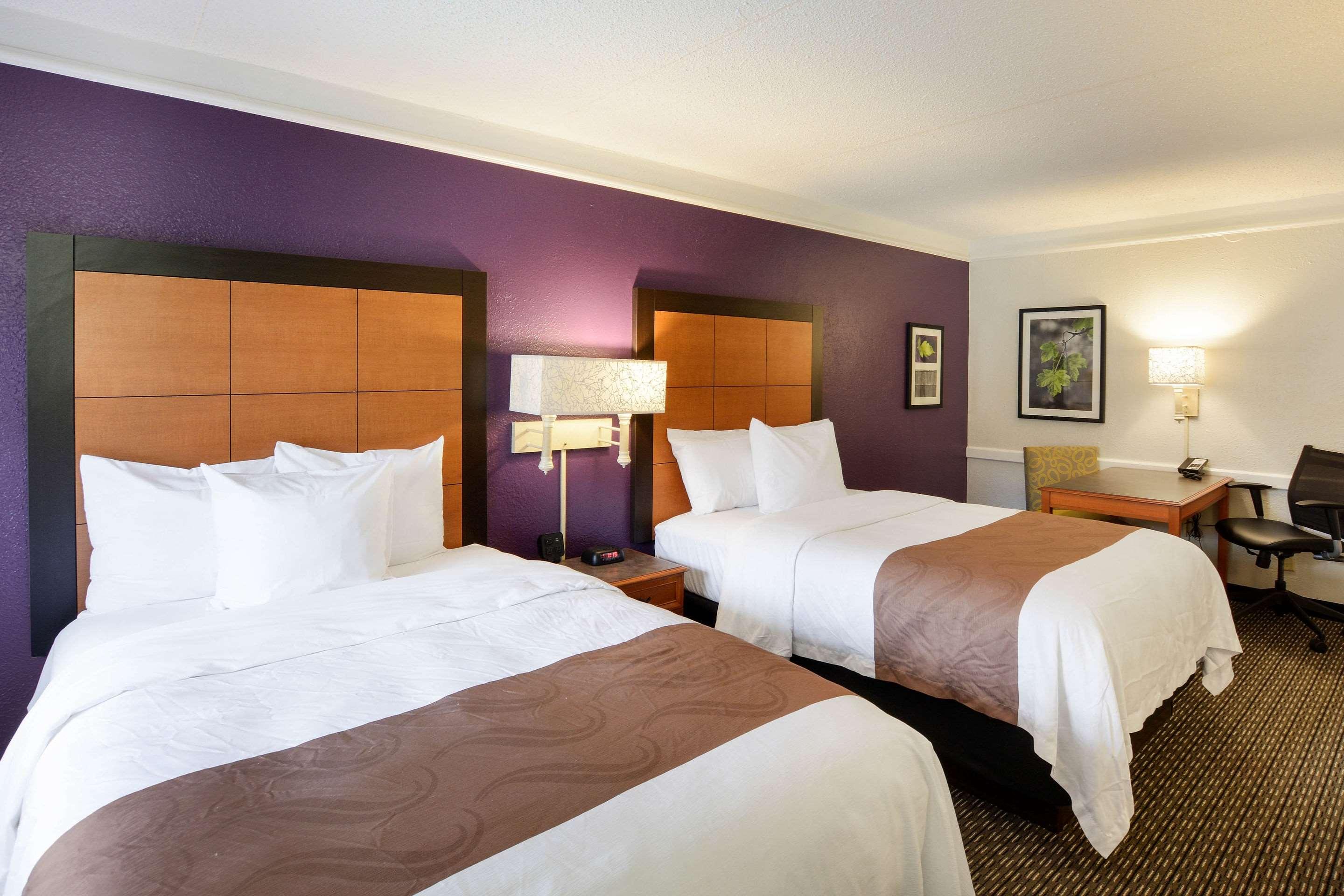 ROOM, 2 DOUBLE BEDS