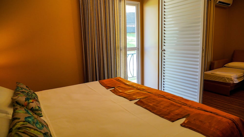 Super, Luxury, King Bed, Partial Beach View, Sofa, Adult Only, Accessible 3/6
