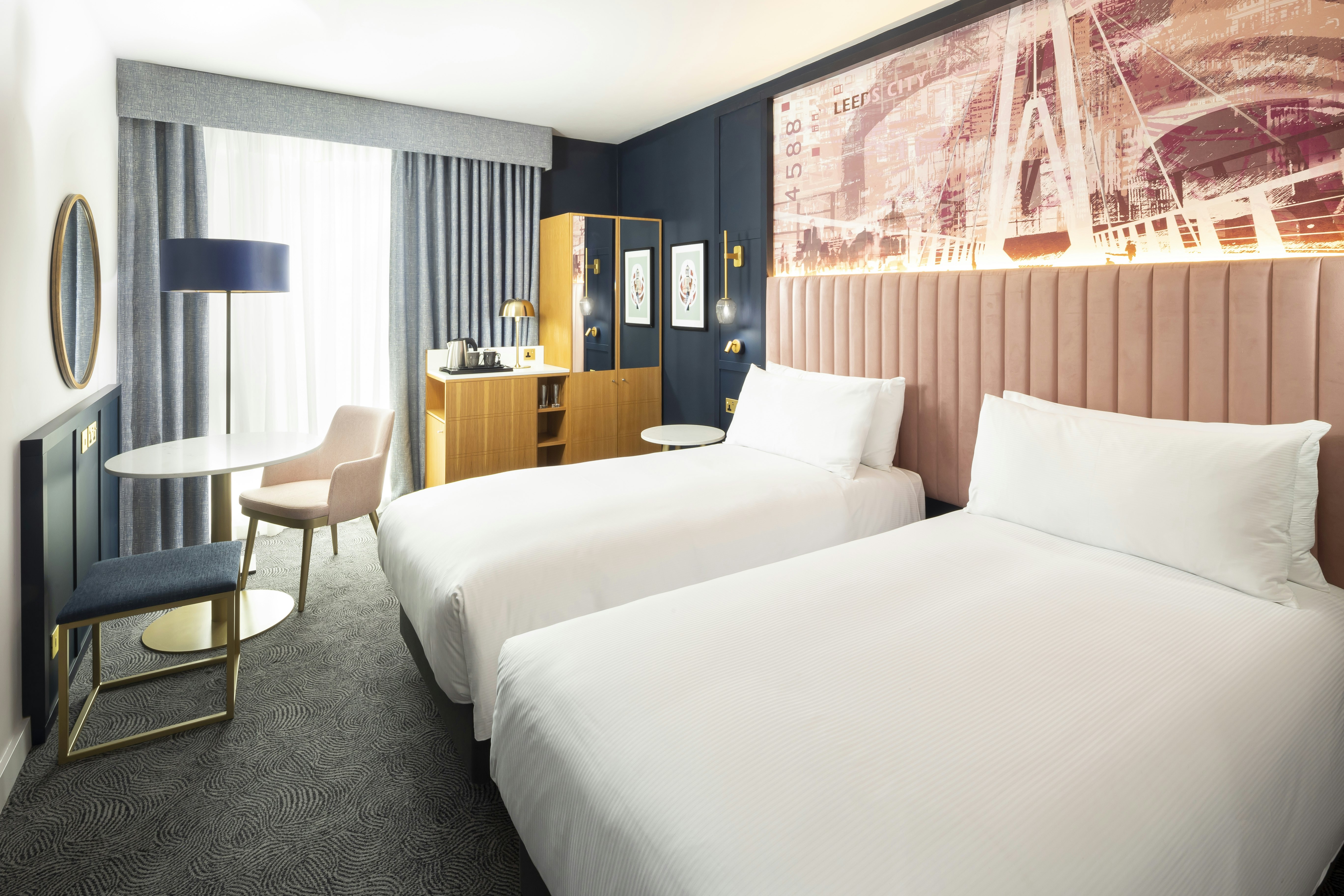 GUEST ROOM, TWIN BEDS