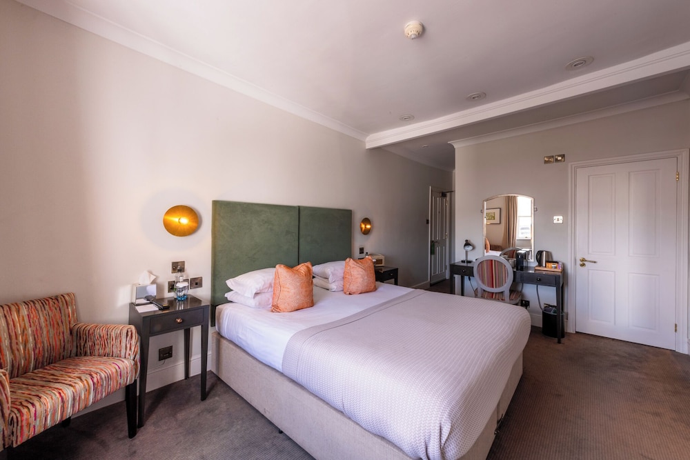 Royal Wells Hotel 24/71