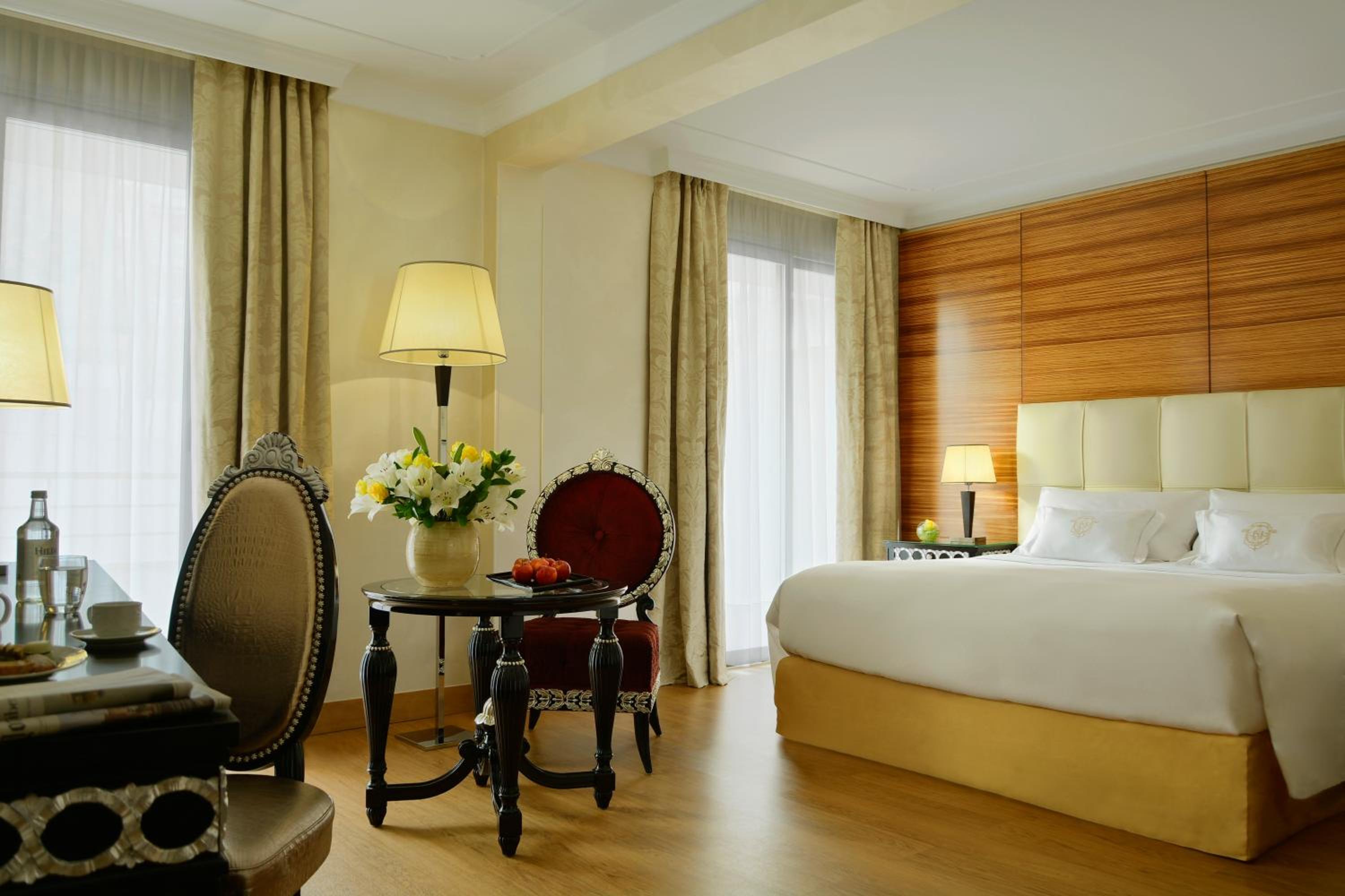 Superior, Executive, King Bed, Back Side، Hotel Splendide Royal Lugano 3/6