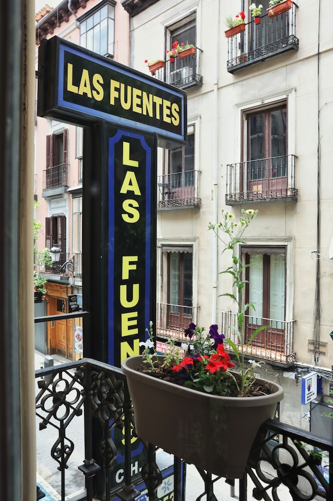 Hostal Las Fuentes 52/66