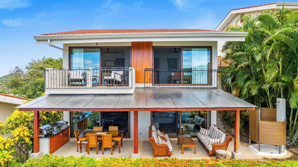 Bahia Pez Vela Resort 2/50