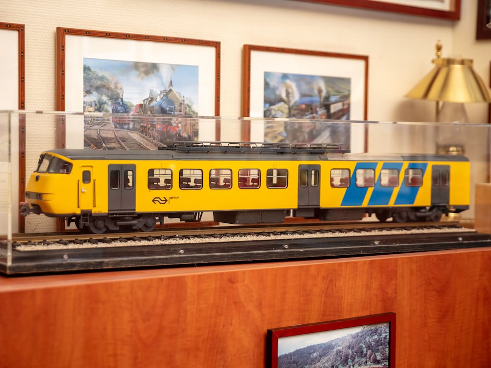 A-Train Hotel 11/63