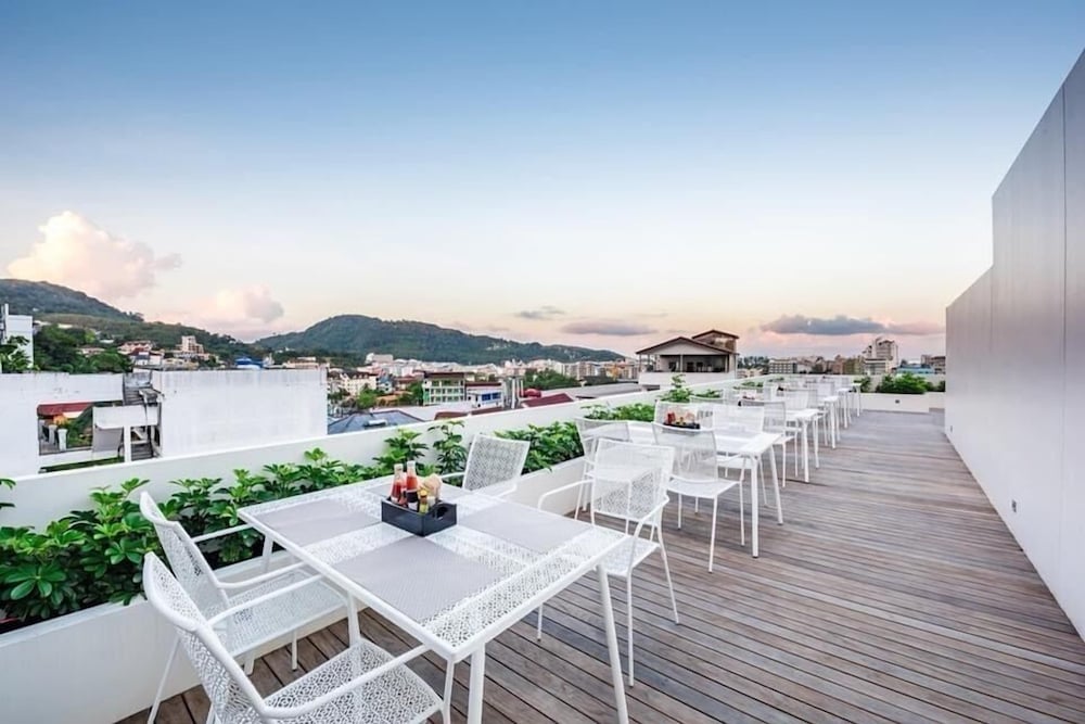 Lullabella Hotel 40/50