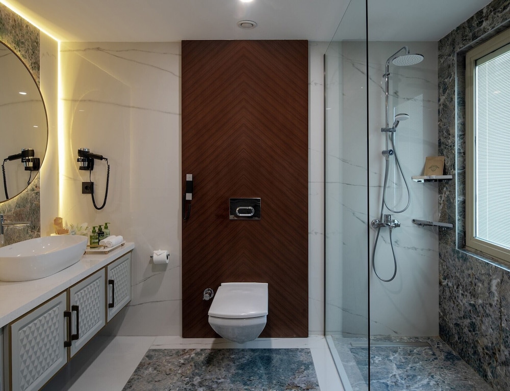 Pool, Aphrodite, Suite, Double and Twin Beds, Land View
