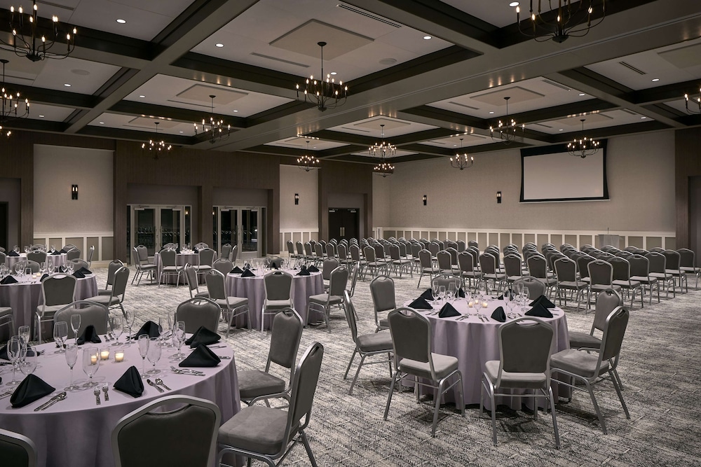 Hyatt Place Wilmington Riverfront 56/66