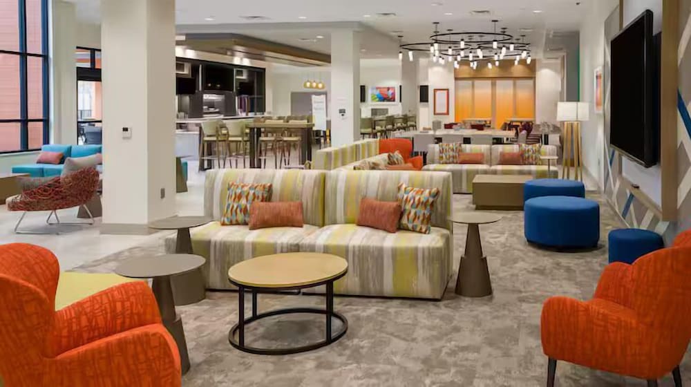 Hilton Garden Inn Kansas City Riverside 30/50