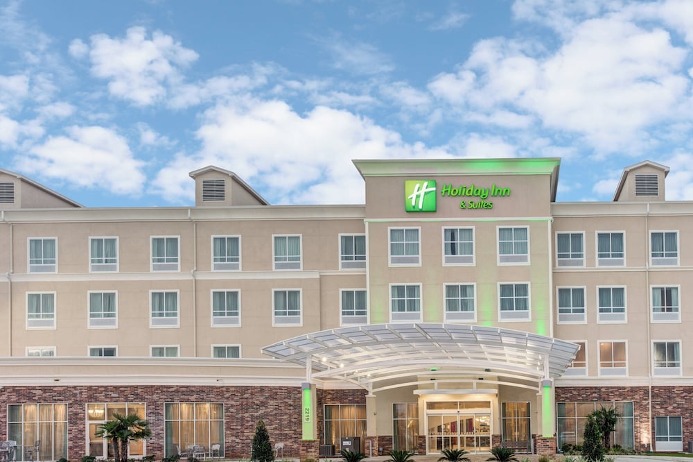 Holiday Inn Hotels And Suites Lafayette North 4/55