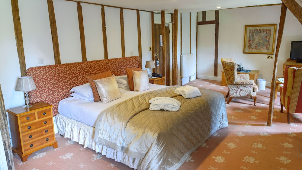Hintlesham Hall 34/82