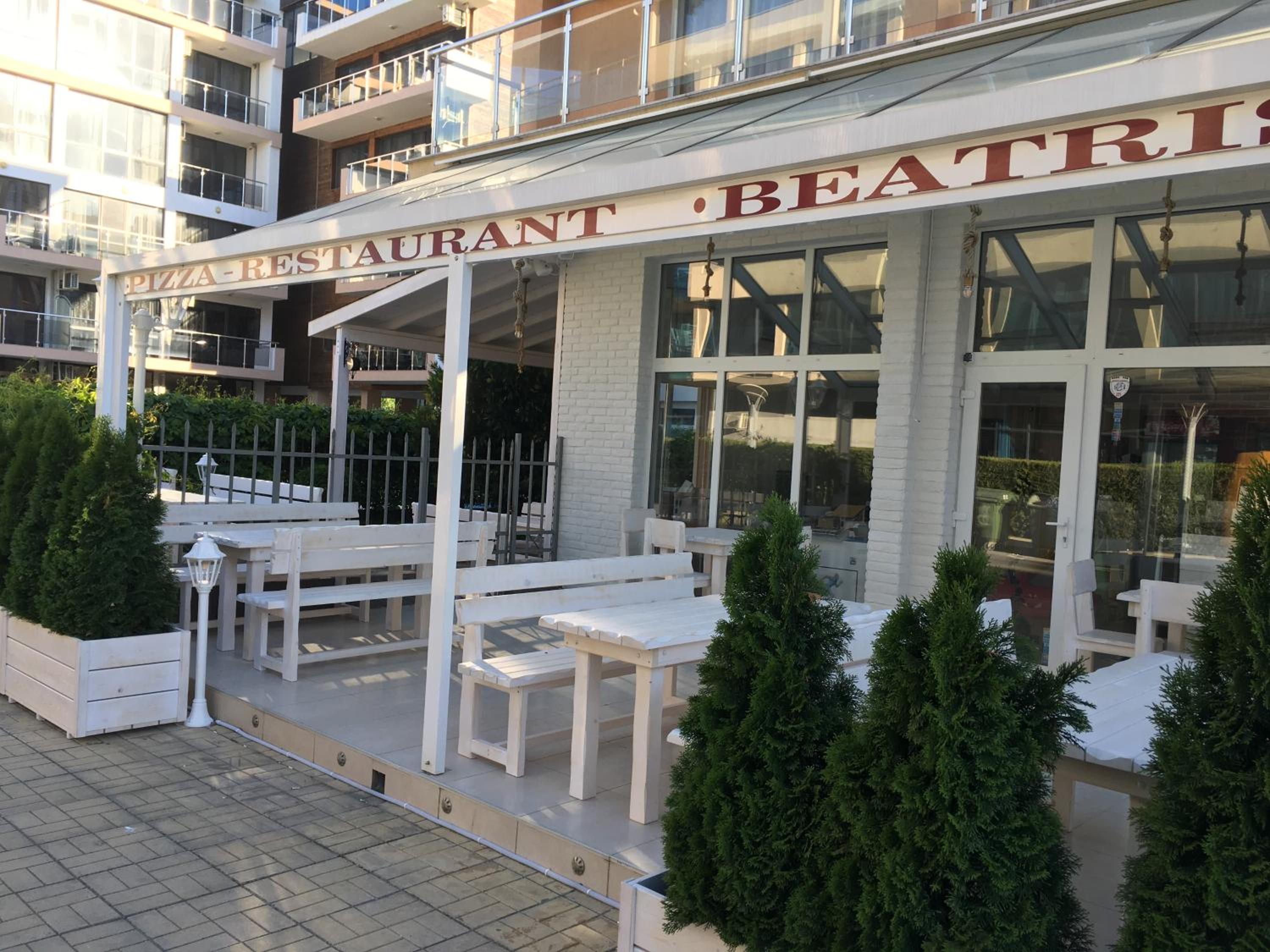 Beatris Family Hotel 4/53