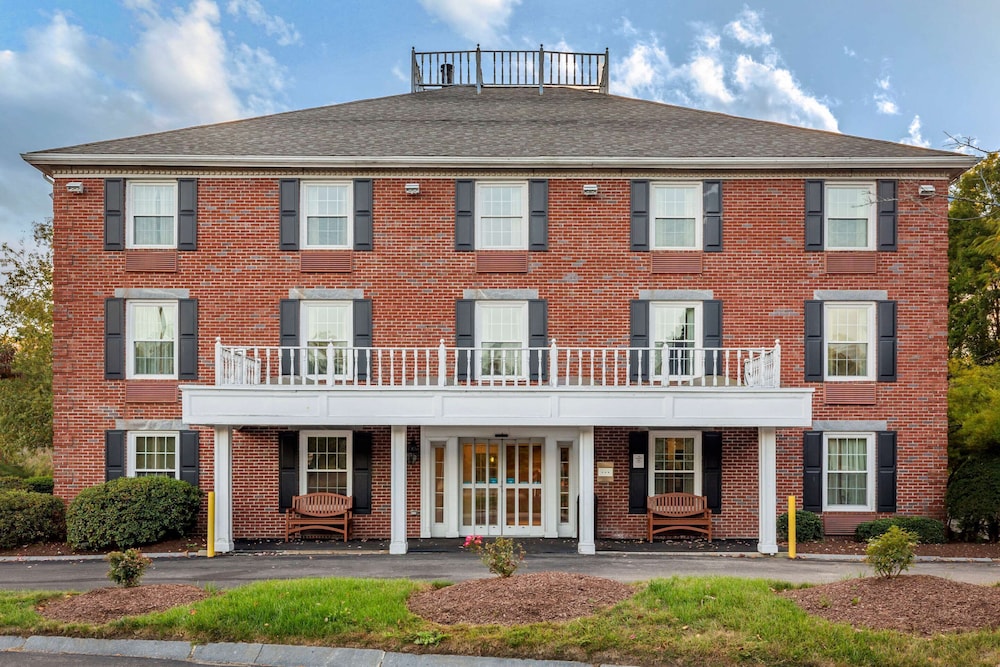Comfort Inn Foxboro - Mansfield 1/38