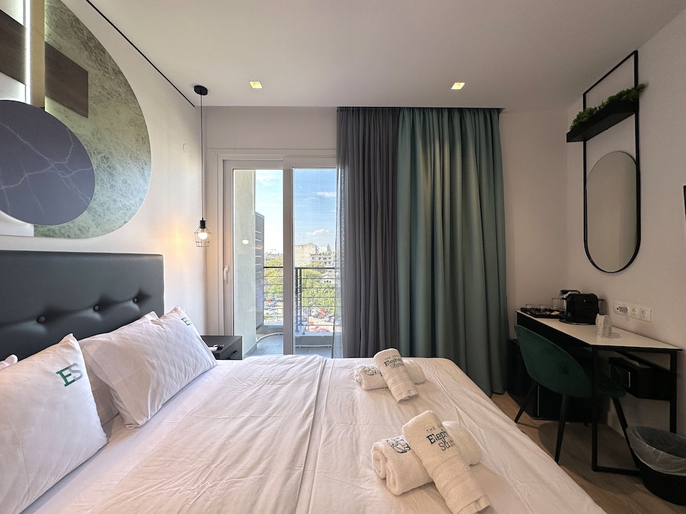 Urban Elephant Suites 7/24