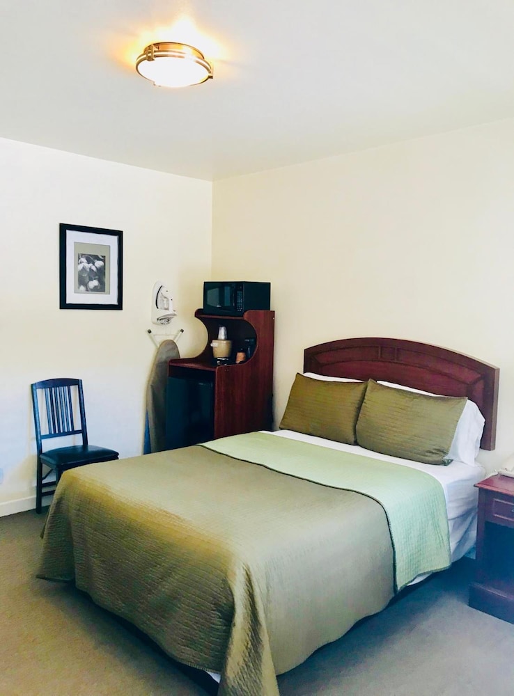 Bella Capri Inn 24/58