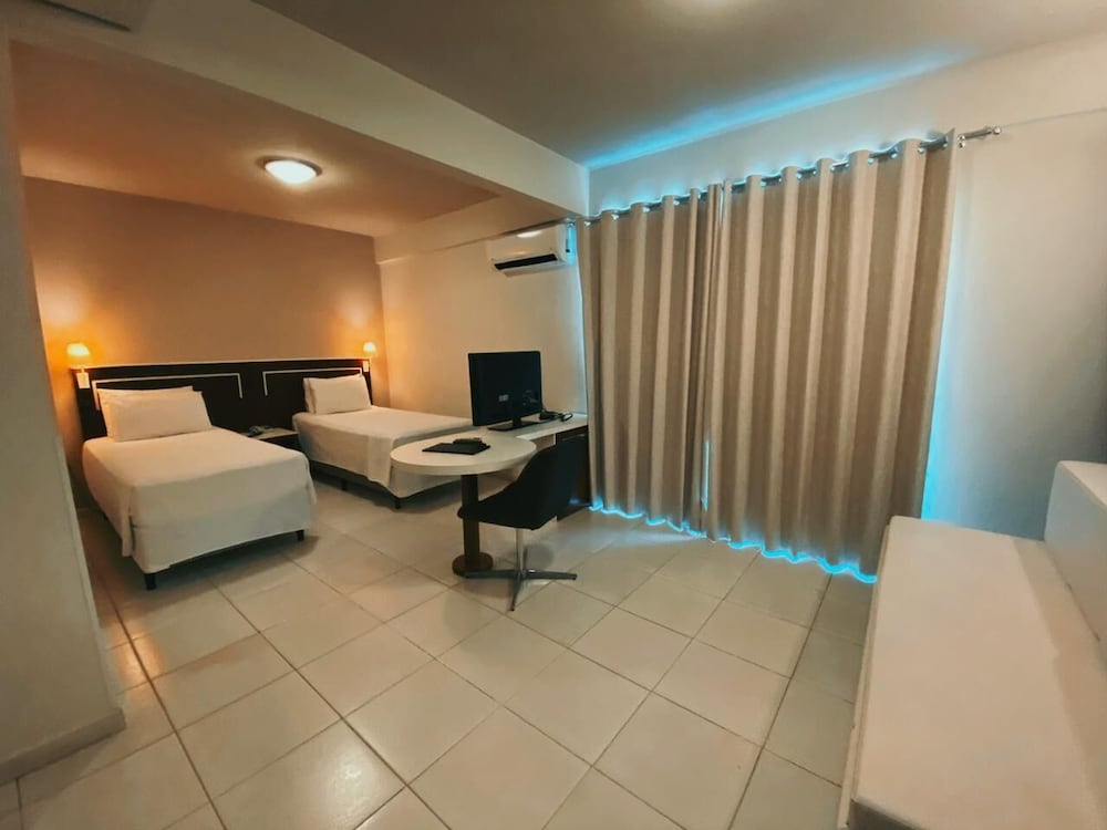 Altadomo Hotel 41/69