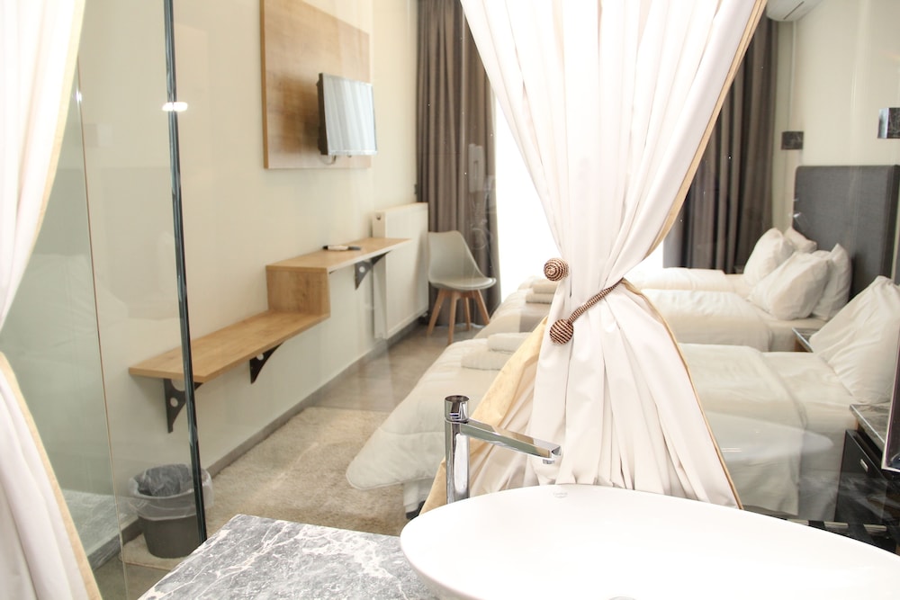 ALEXIOU HOTEL 20/42
