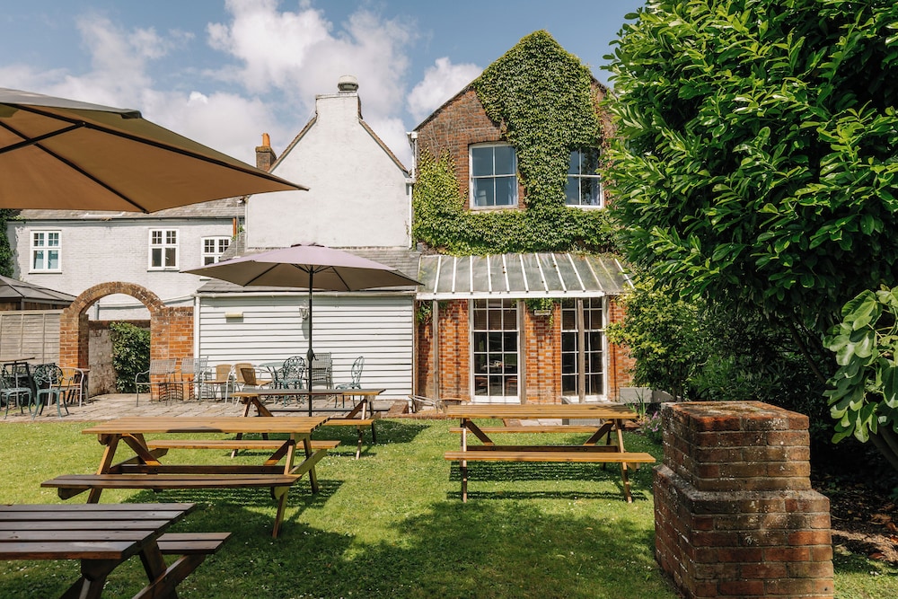 Hewitt's House Hotel 30/37
