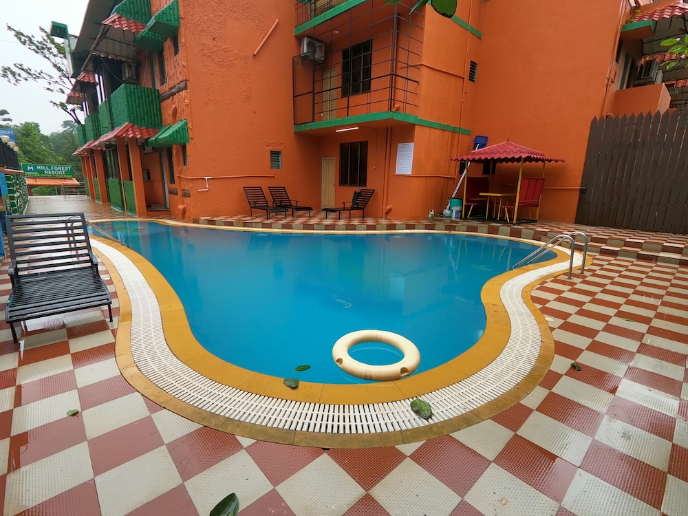 Hill Forest Resort 42/44