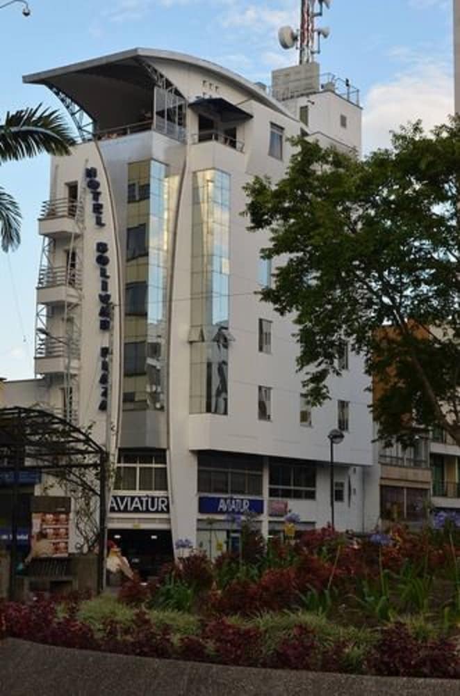 Hotel Bolivar Plaza 1/61