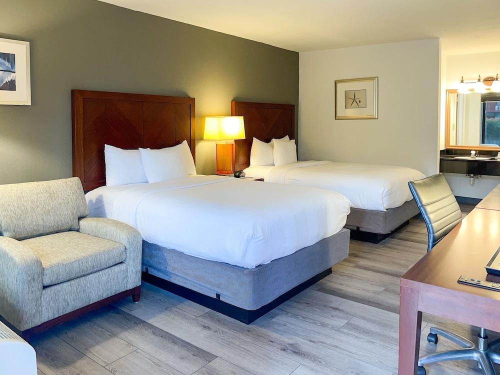 DELUXE, DOUBLE BED