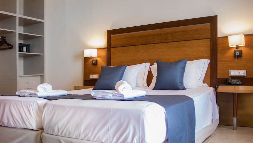 Manousos City Hotel 8/50