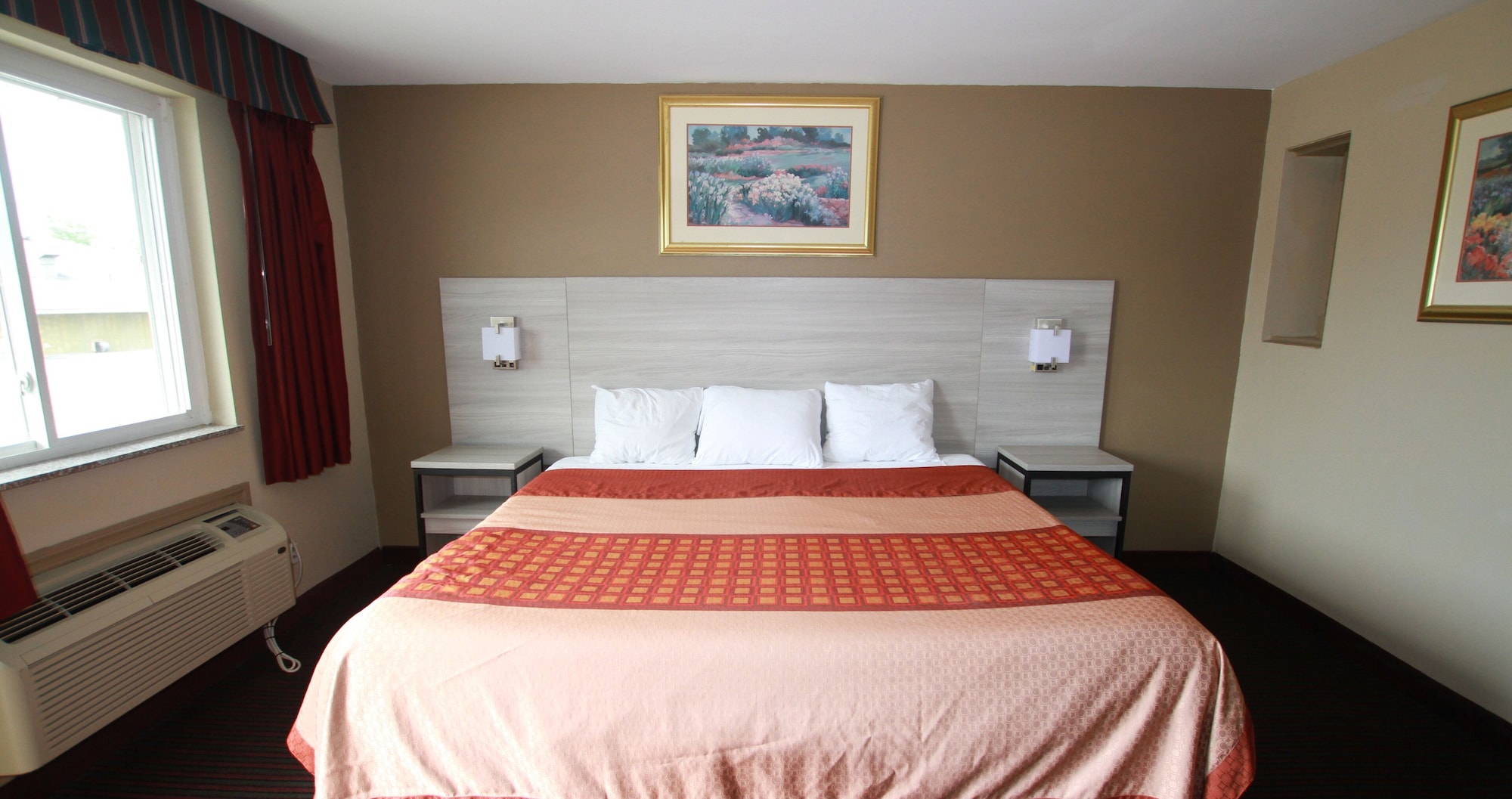 Executive, Suite, King Bed, Sofa, Hot Tub