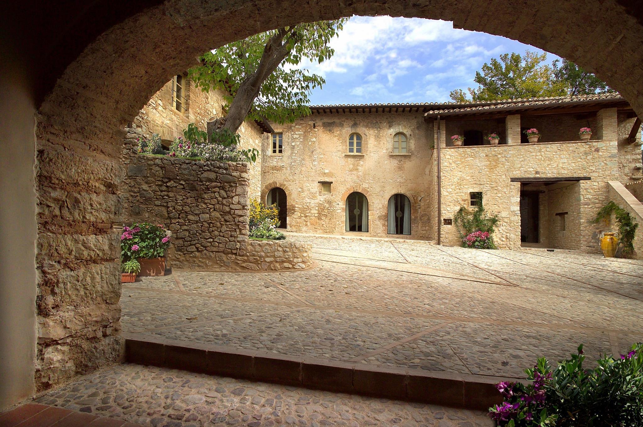 BORGO DELLA MARMOTTA 18/19