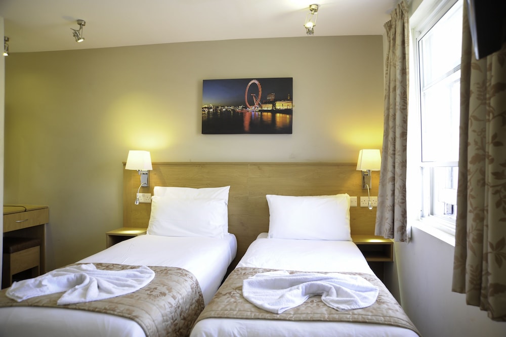 ROOM, SINGLE
