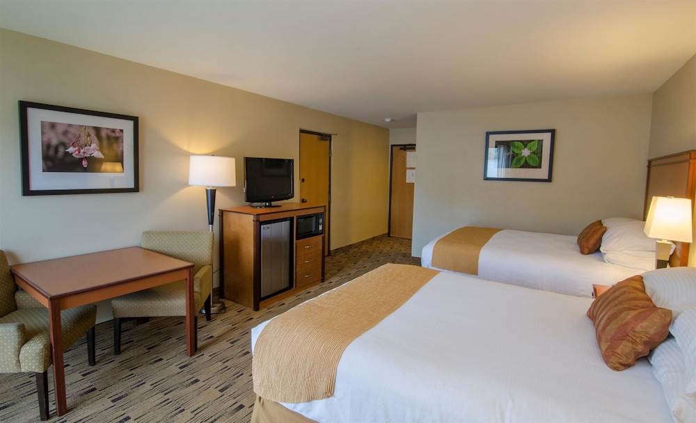 Best Western Plus Hood River Inn 16/80