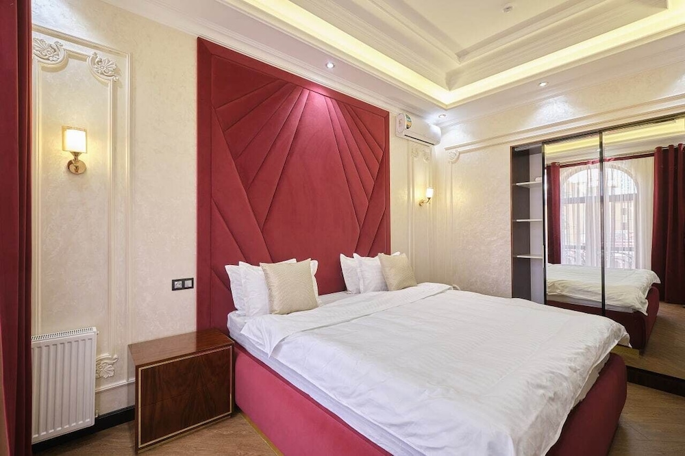 East Star Hotel 12/50