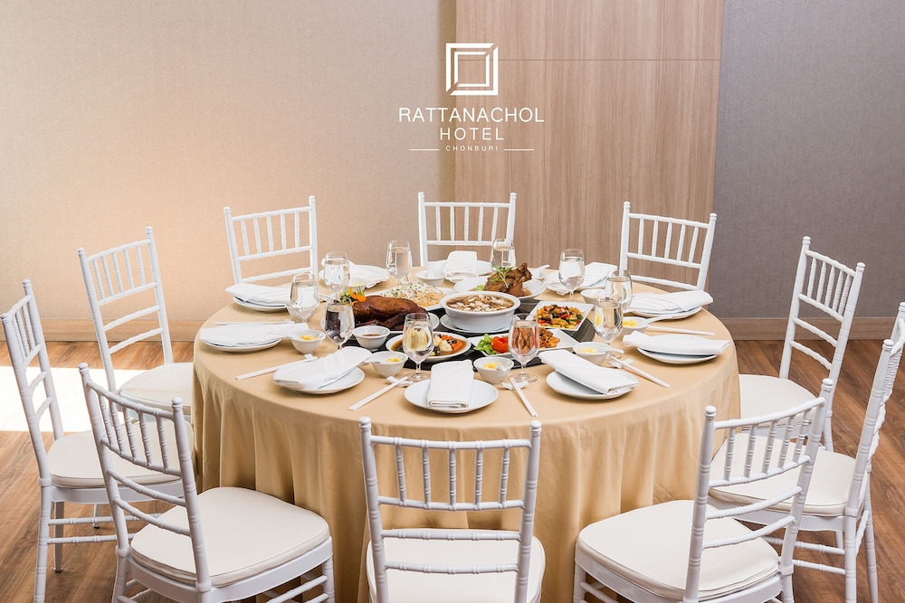 Rattanachol Hotel 30/50