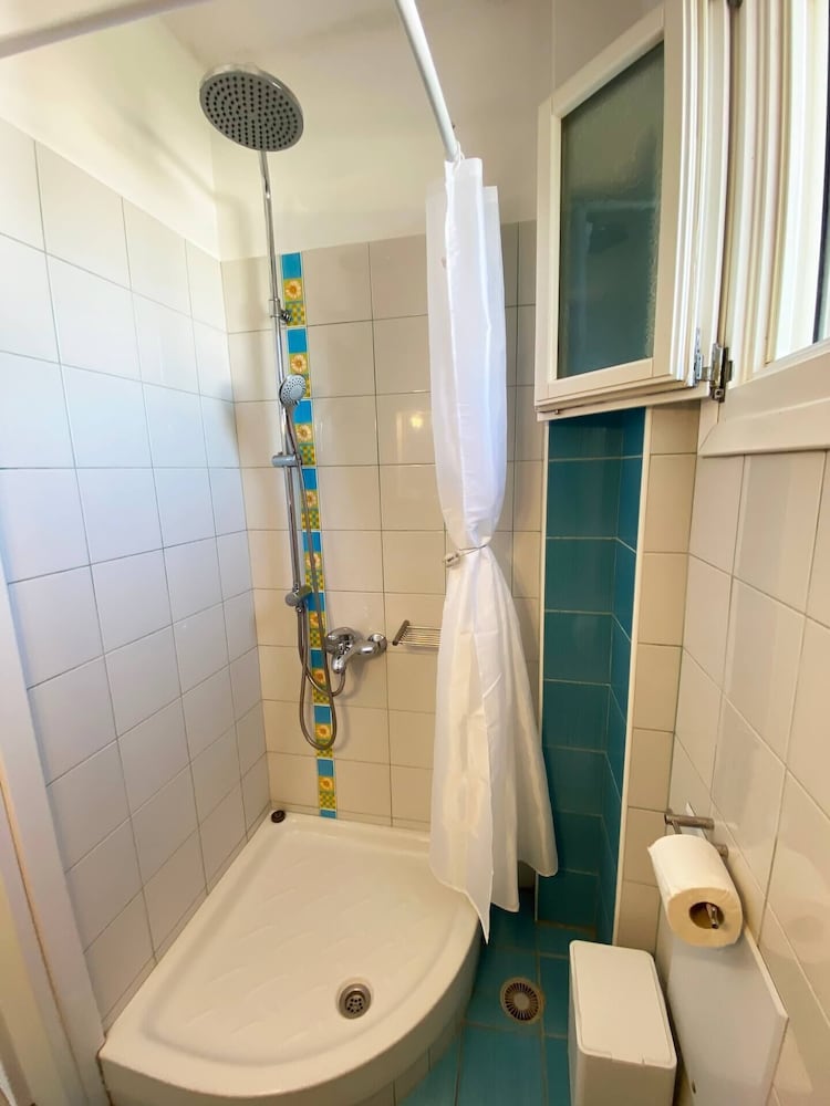 Agnadi Syros Studios & Rooms 50/50