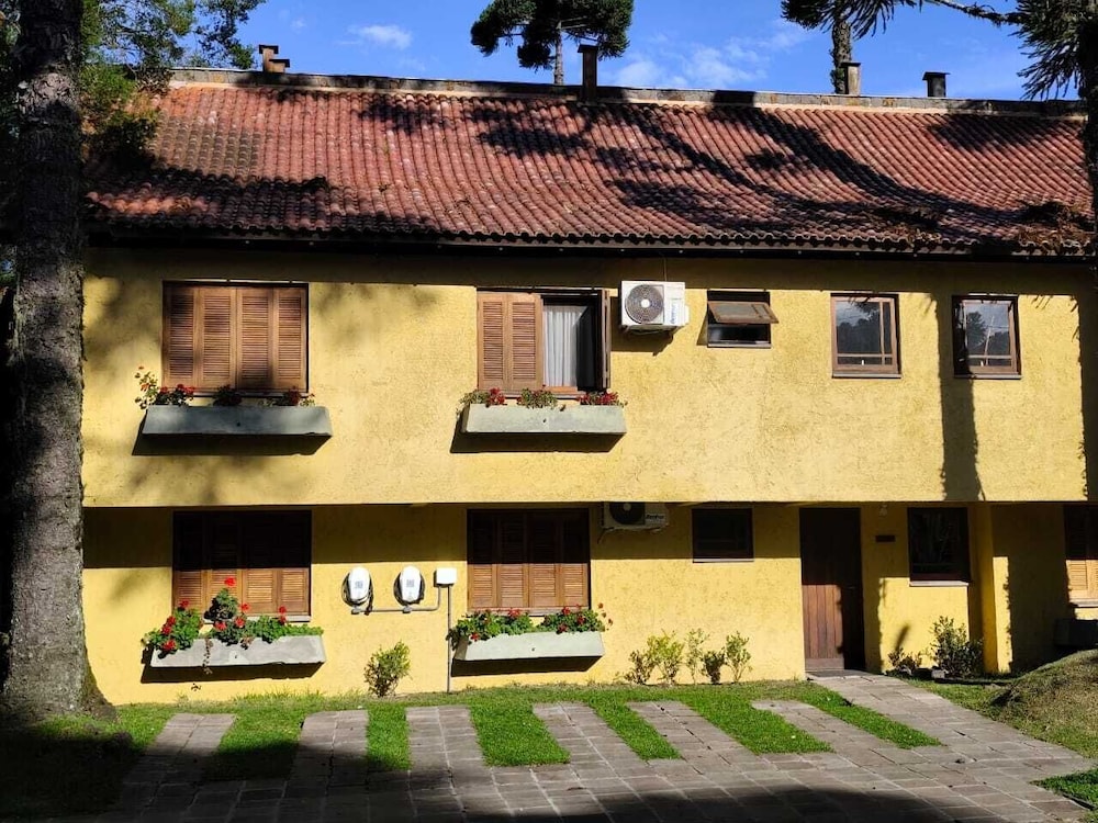 Estalagem Vila Suzana 4/50