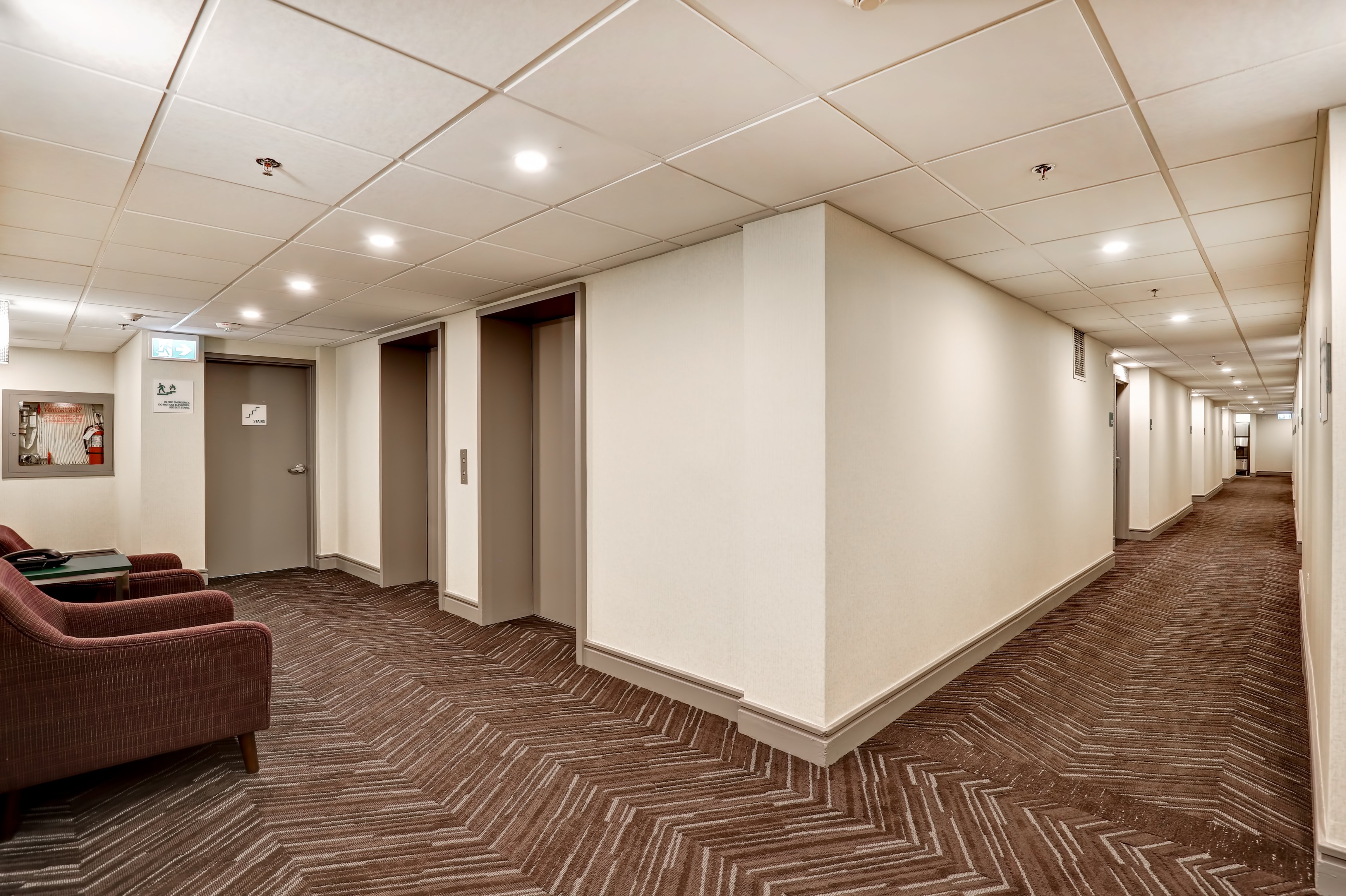 Holiday Inn Ottawa Dwtn Parliament Hill 16/80