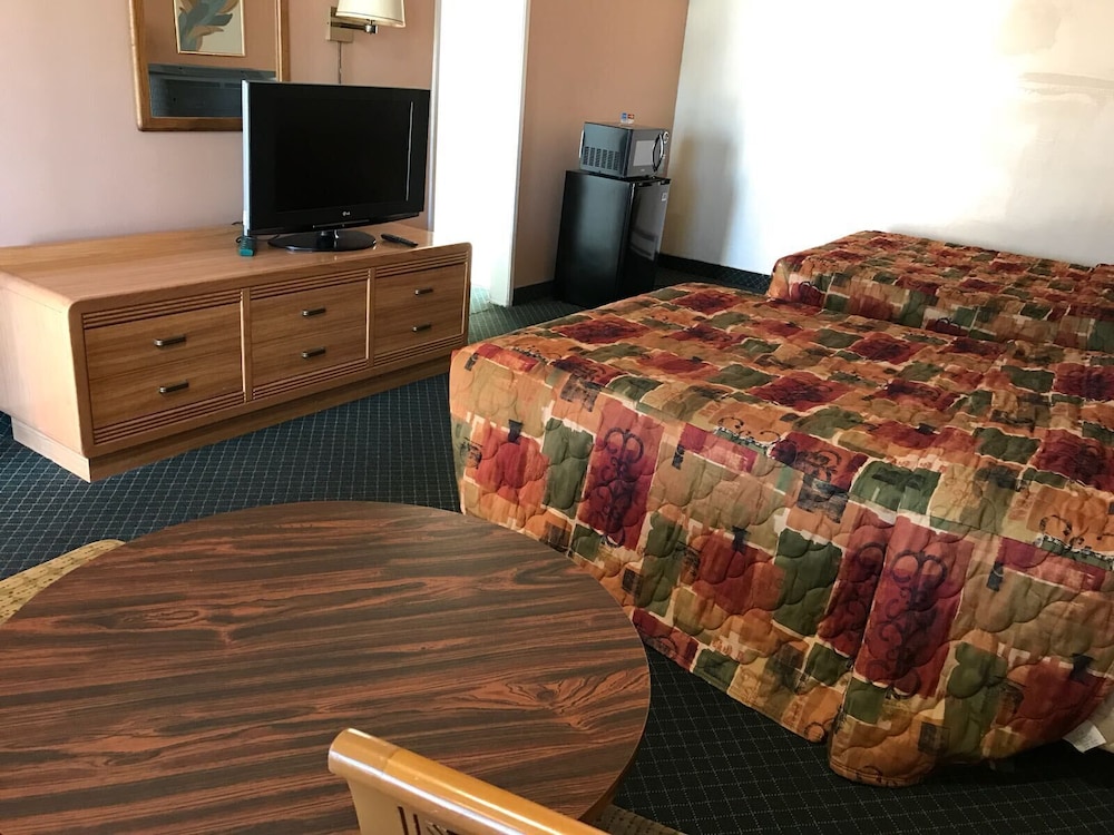 ECONOMY INN BARSTOW 29/57