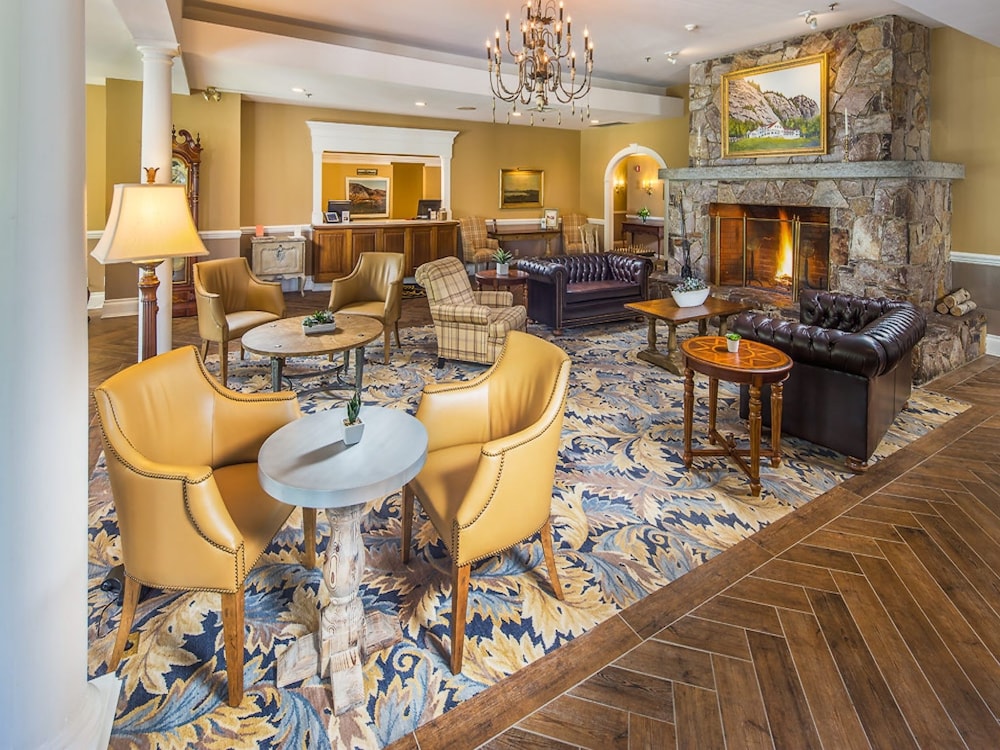 The White Mountain Hotel And Resort 31/49
