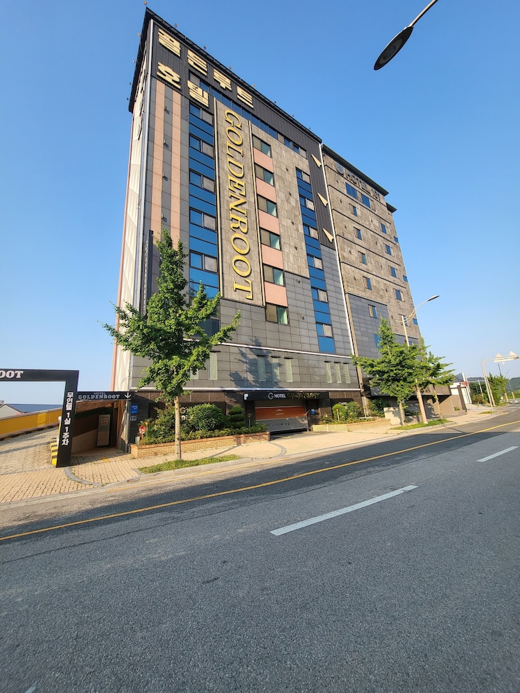 Goldenroot Hotel In Gimhae 31/35