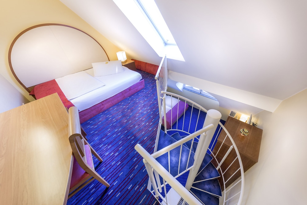 Hotel Am Schillerpark 31/31