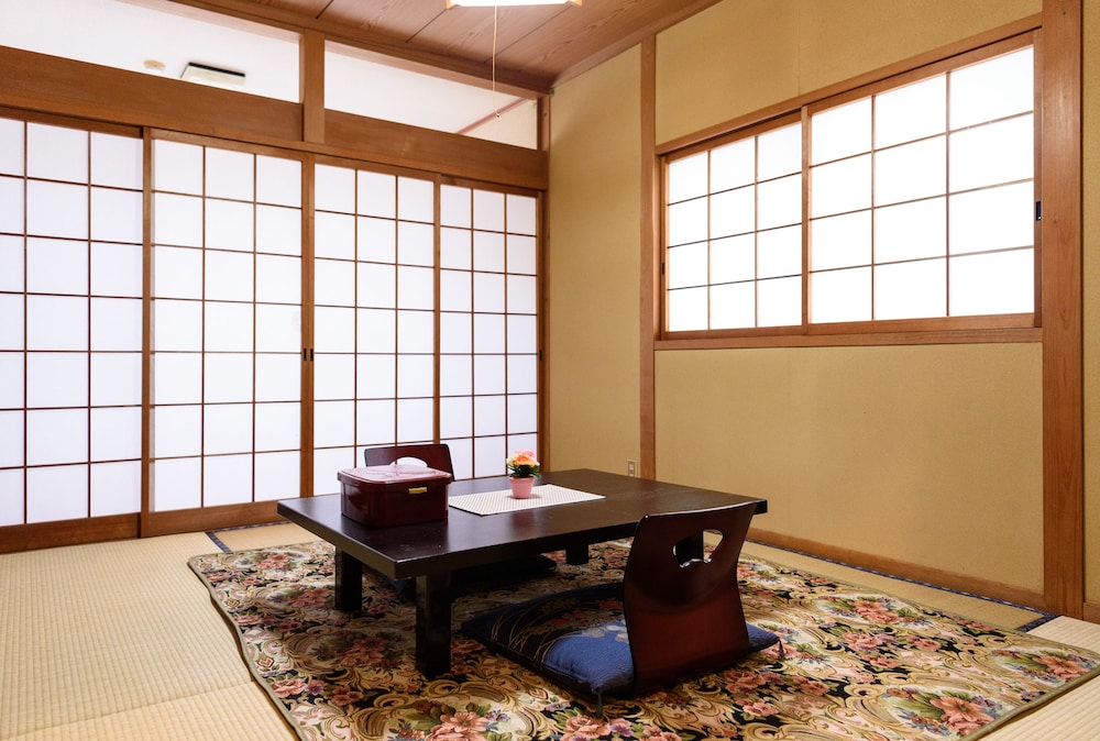 Yufuin Onsen Ryokan Jinnouchi 17/21