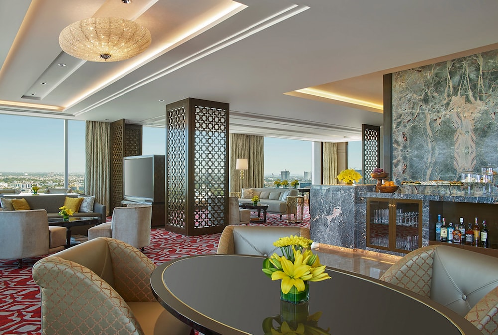 Shangri-La Hotel Bengaluru 53/82
