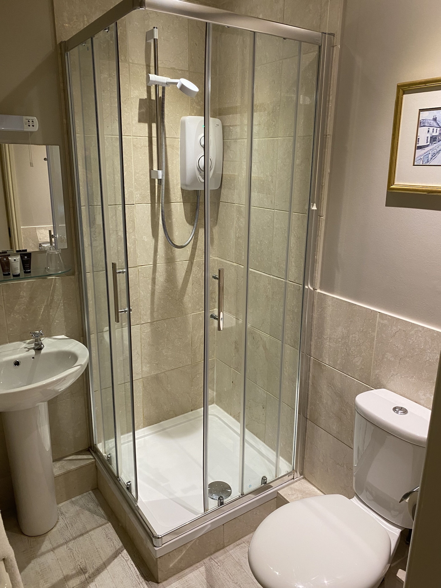 Gallery, Double Bed، The White Swan Hotel 3/3