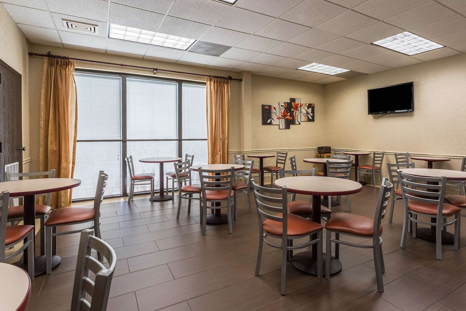 restaurant cafeteria