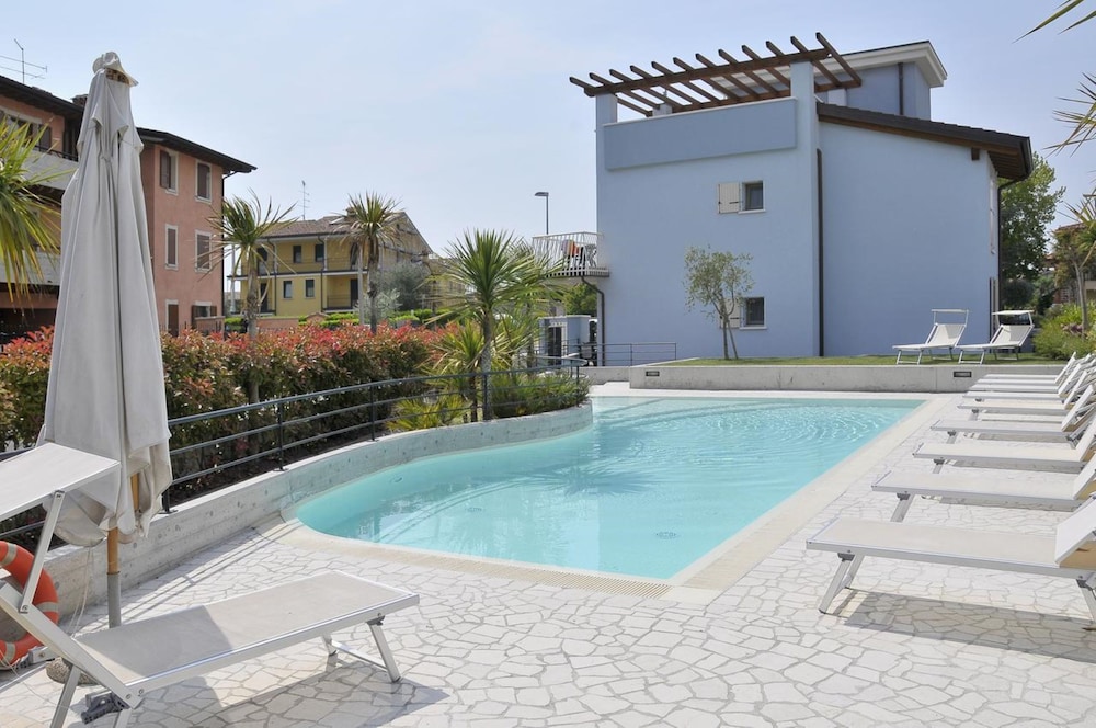 Acqua Resorts 36/40