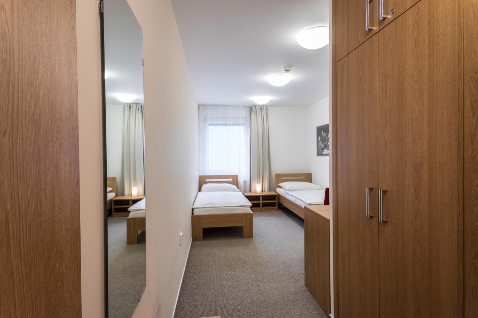 Sareza Hotel 26/48