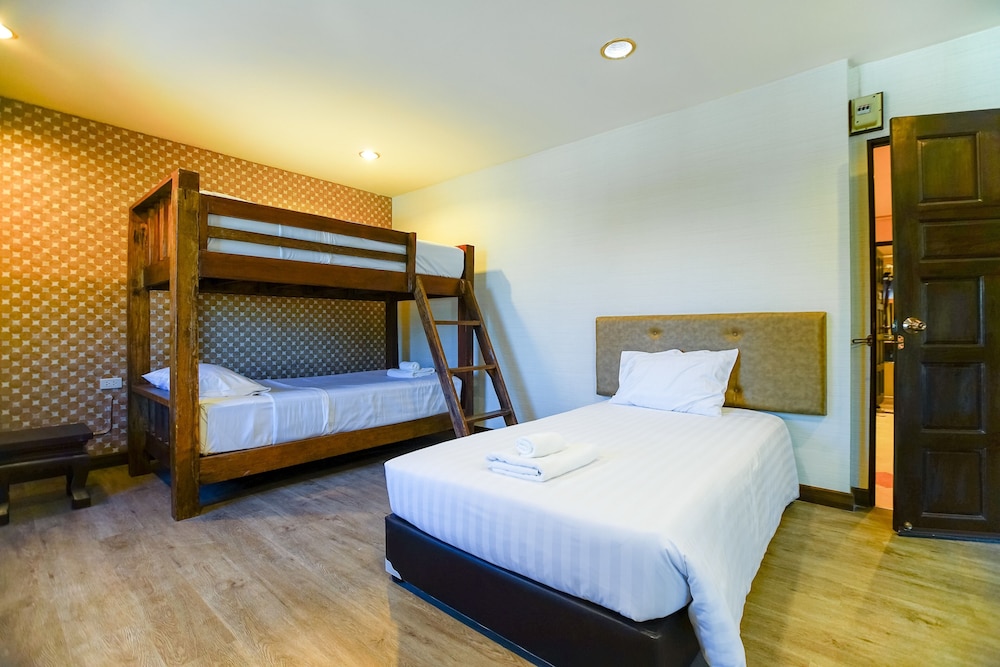 Parasol Hotel Chiang Mai by Compass Hospitality 39/54