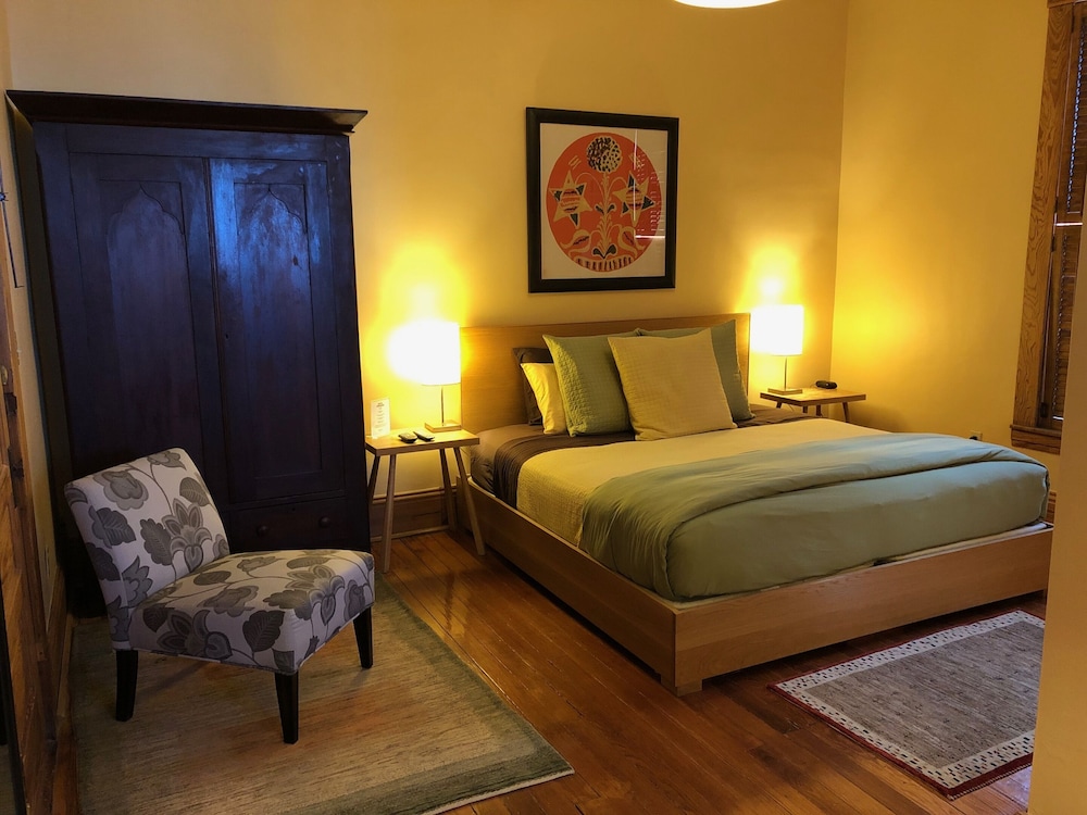 Hotel Frederick 9/50