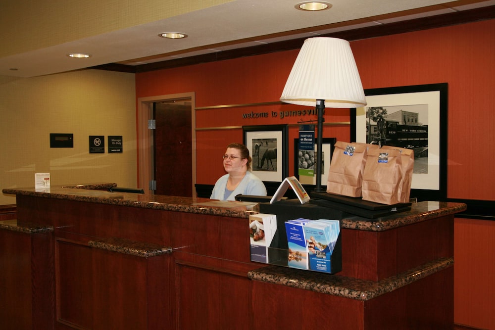 Hampton Inn & Suites Gainesville, TX 5/35