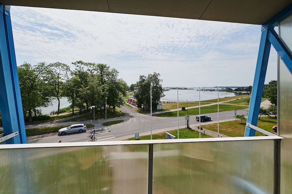 Ruutli Spa Hotel 68/70