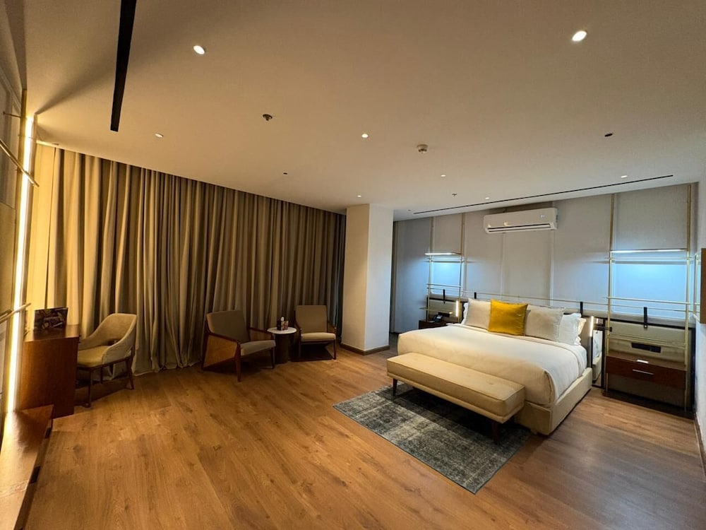 Ambiance Boutique Art Hotel Islamabad 31/78
