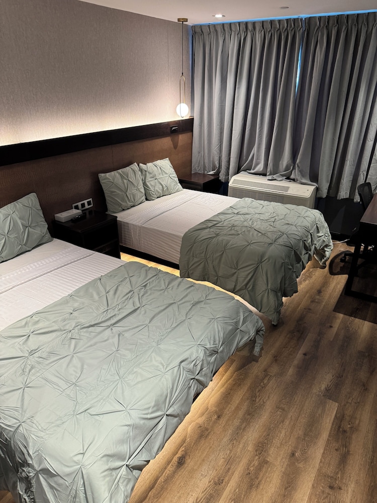 Hotel Mirage Brooklyn 14/38